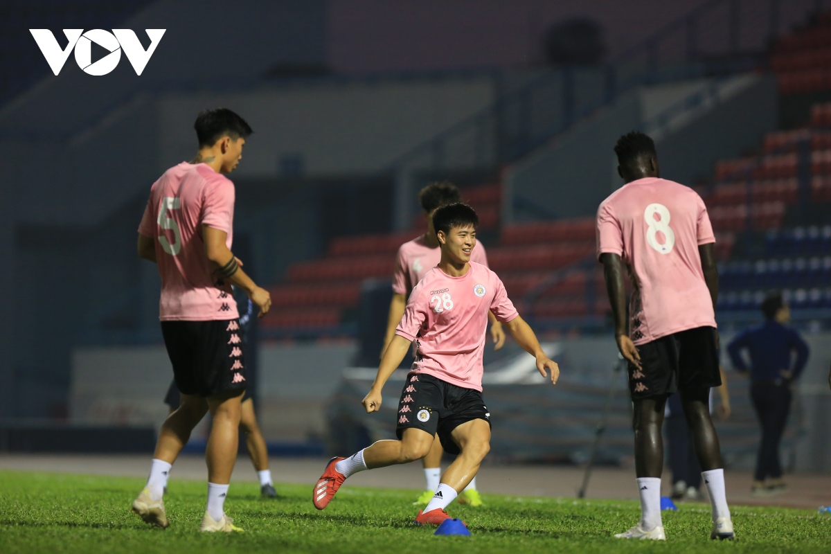 Trung vệ Duy Mạnh: "Cơ hội vô địch V-League 2020 của Hà Nội FC và Viettel là 50-50"